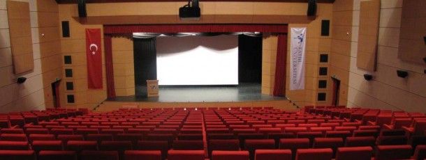 fatih üniversitesi farabi konferans salonu ses